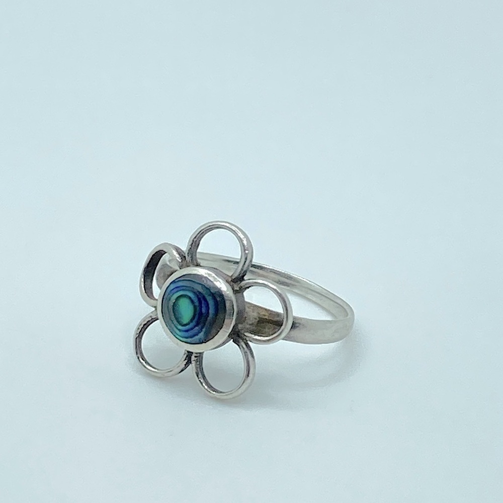 STERLING Silver Abalone Daisy Floral Flower Ring Sz 4 / Vintage